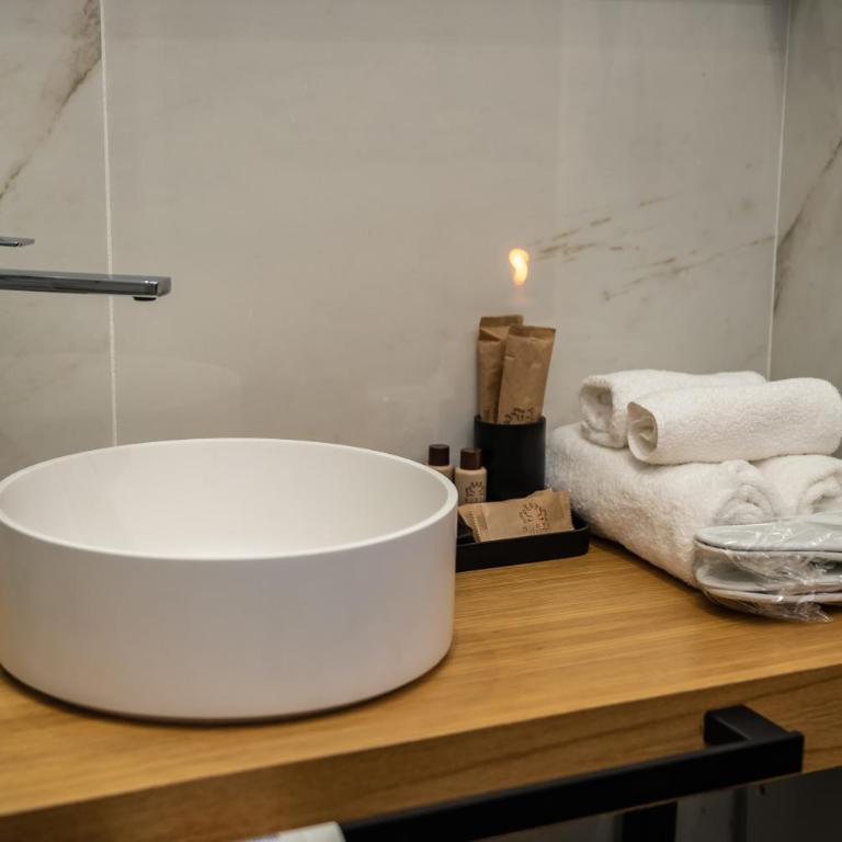 Hart Boutique Rooms - Camera Matrimoniale Deluxe - 6