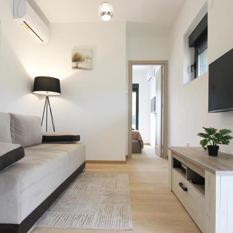 Cozy one bedroom apartment in Tivat - One-Bedroom Apartment - 2