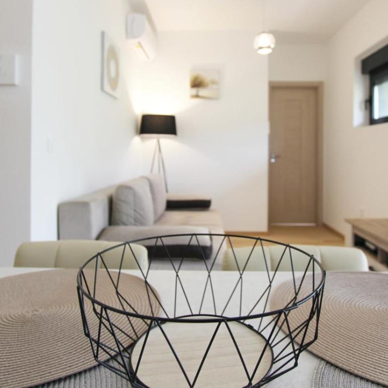 Cozy one bedroom apartment in Tivat - One-Bedroom Apartment - 4