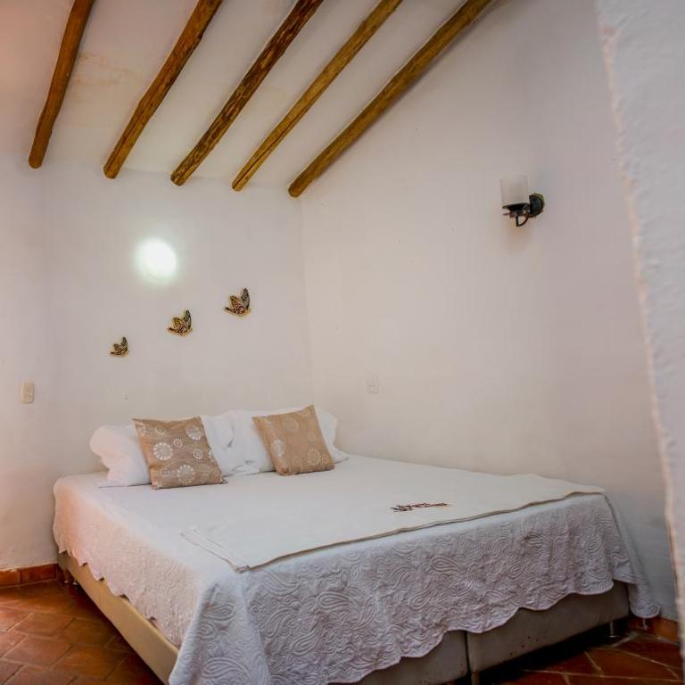 Hotel Victoria Barichara - Habitación Triple con balcón - 2