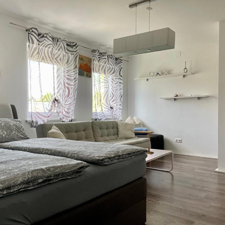 Ferienwohnung H&H Happy Holiday - Apartment mit Balkon - 3