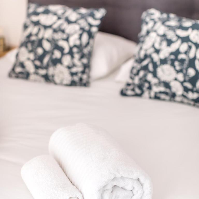 2 pièces neuf au cœur de Grasse - tout à pied - Wi-Fi et parking gratuit - Appartement 1 Chambre - 14