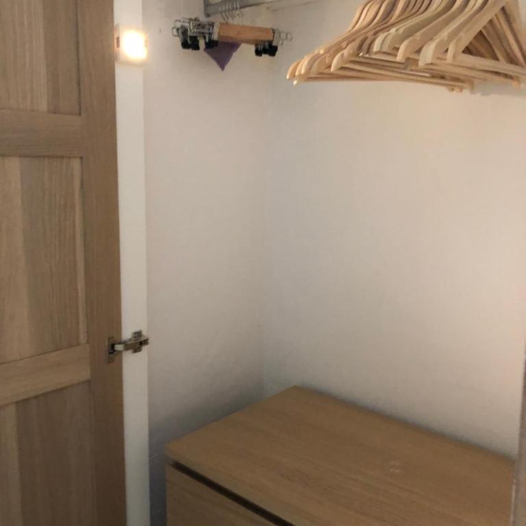 Apartamento totalmente reformado con piscina y jardines al lado de la playa de la Carihuela - Estudio con vistas al mar - 16