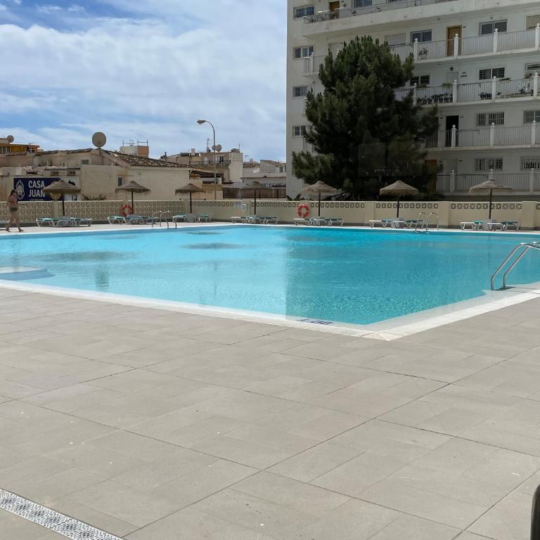 Apartamento totalmente reformado con piscina y jardines al lado de la playa de la Carihuela - Estudio con vistas al mar - 40