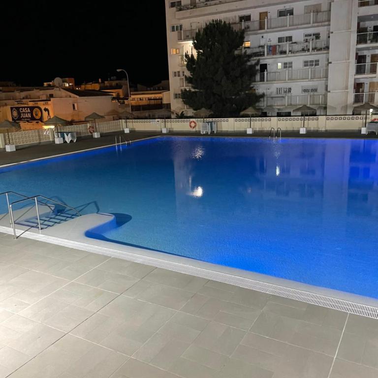 Apartamento totalmente reformado con piscina y jardines al lado de la playa de la Carihuela - Estudio con vistas al mar - 39