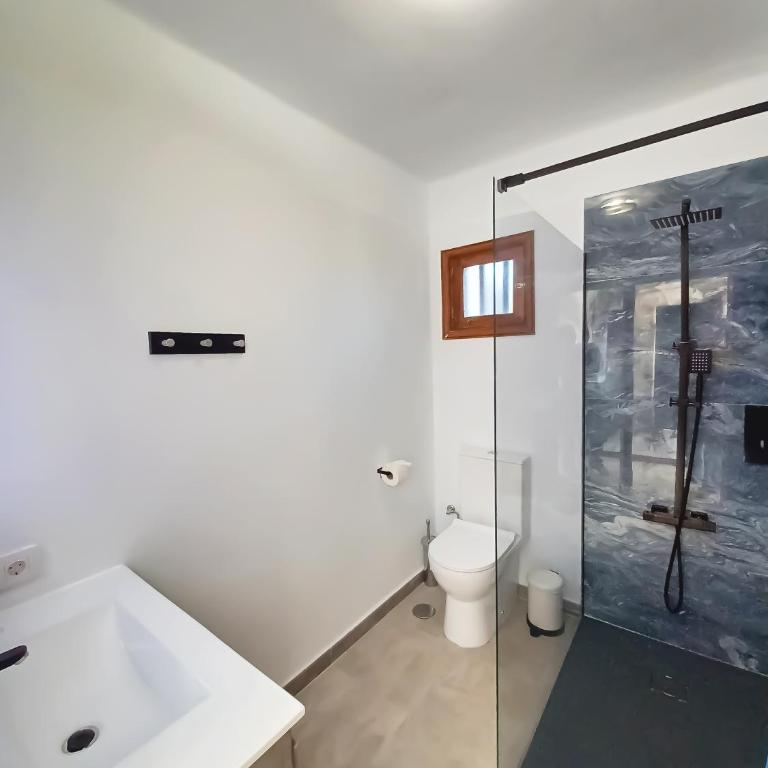 VILLA MAGICA 7 MINUTES WALK TO CENTER WITH POOL AND A/C - Villa de 3 dormitorios - 25