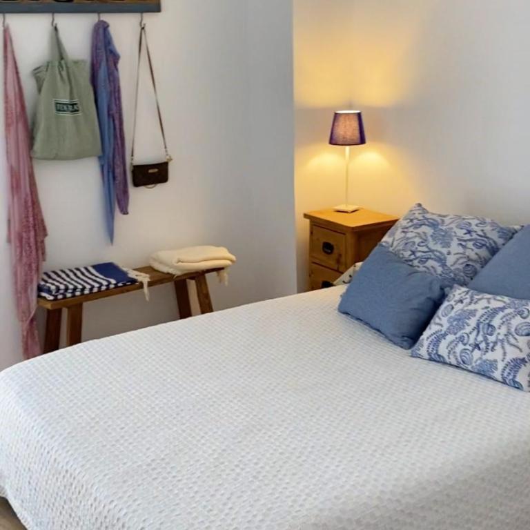 Precioso apartamento delante del mar en Palamós - Three-Bedroom Apartment - 17