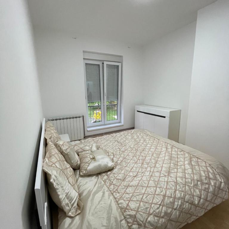 Modern & cozy 2-bedroom vacation home in Sarajevo - Two-Bedroom Apartment - 21