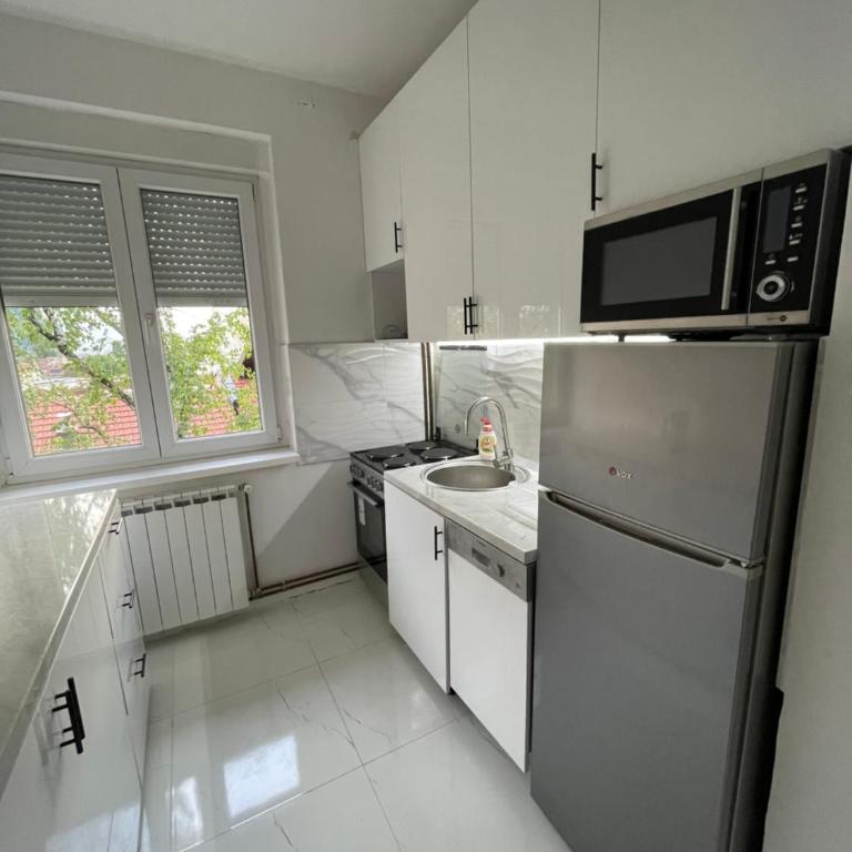 Modern & cozy 2-bedroom vacation home in Sarajevo - Two-Bedroom Apartment - 16