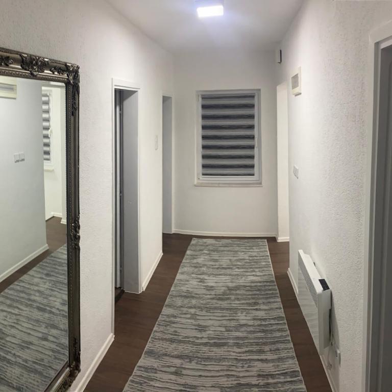 Apartments FOUR SEASONS - Deluks Dvokrevetna Soba sa Bračnim Krevetom/Zasebnim Krevetima i Balkonom - 31