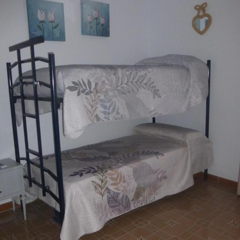 Vacaciones tierra y mar Casa en el centro con patio y terraza - Casa de 3 dormitorios - 69