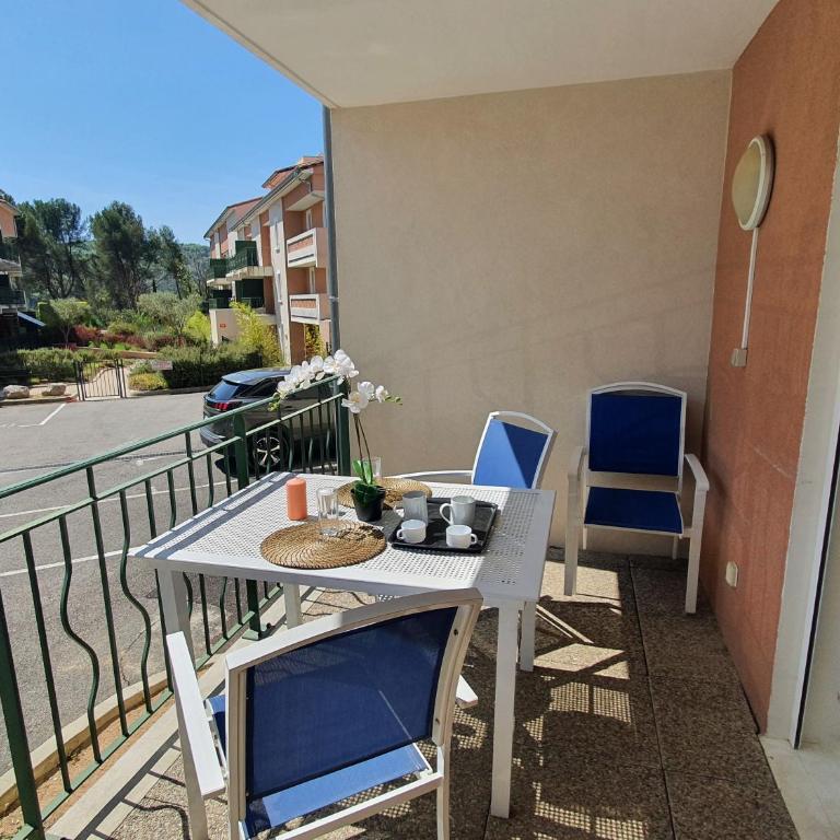 L'Arbousier - Piscine & climatisation - One-Bedroom Apartment - 2