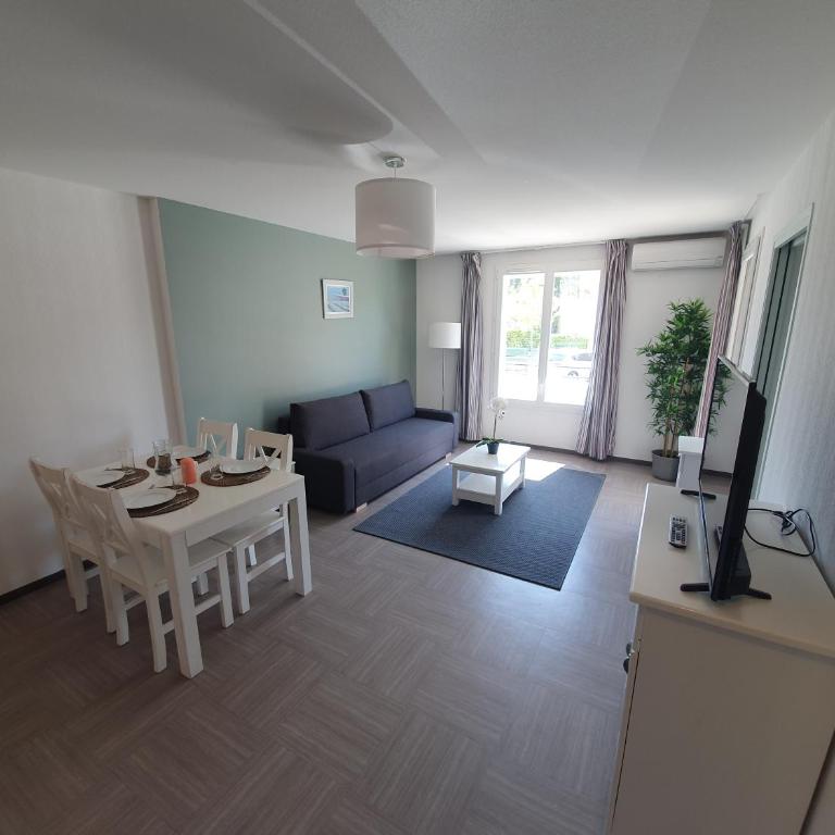 L'Arbousier - Piscine & climatisation - One-Bedroom Apartment - 10