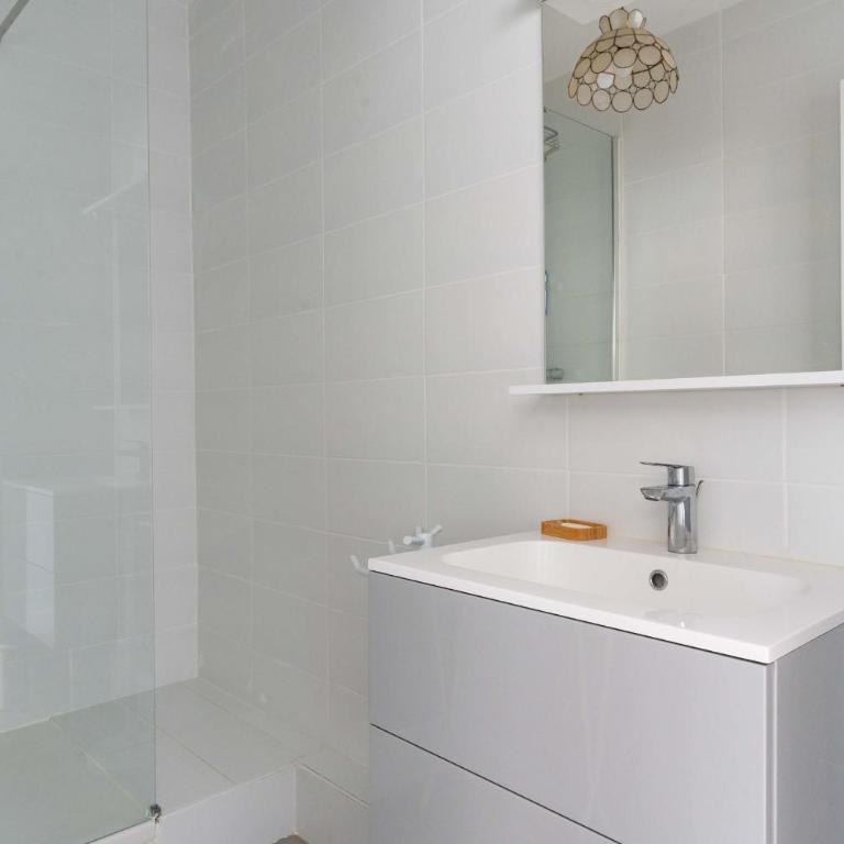 Bright 70m Cosy Near The Beach - Apartment - 13
