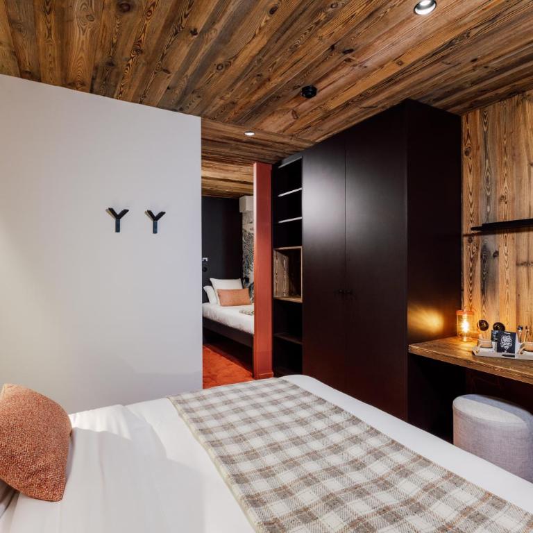 Hôtel Névé - Chambre Triple avec Balcon - 6