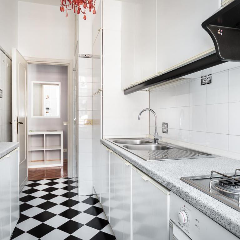 Sunny flat near Villa Borghese - Superior Apartment - 12
