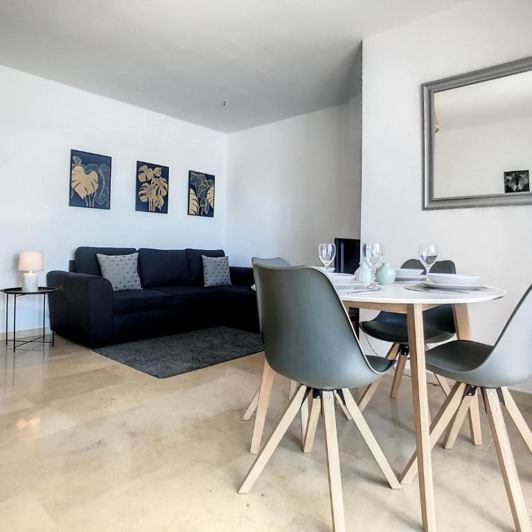 Duquesa Superb Seafront Apartment Marina Real - Apartamento de 1 dormitorio - 3