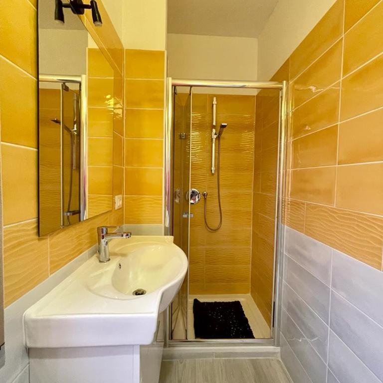 Donnabella house - Camera Deluxe (2 Adulti + 1 Bambino) - 4