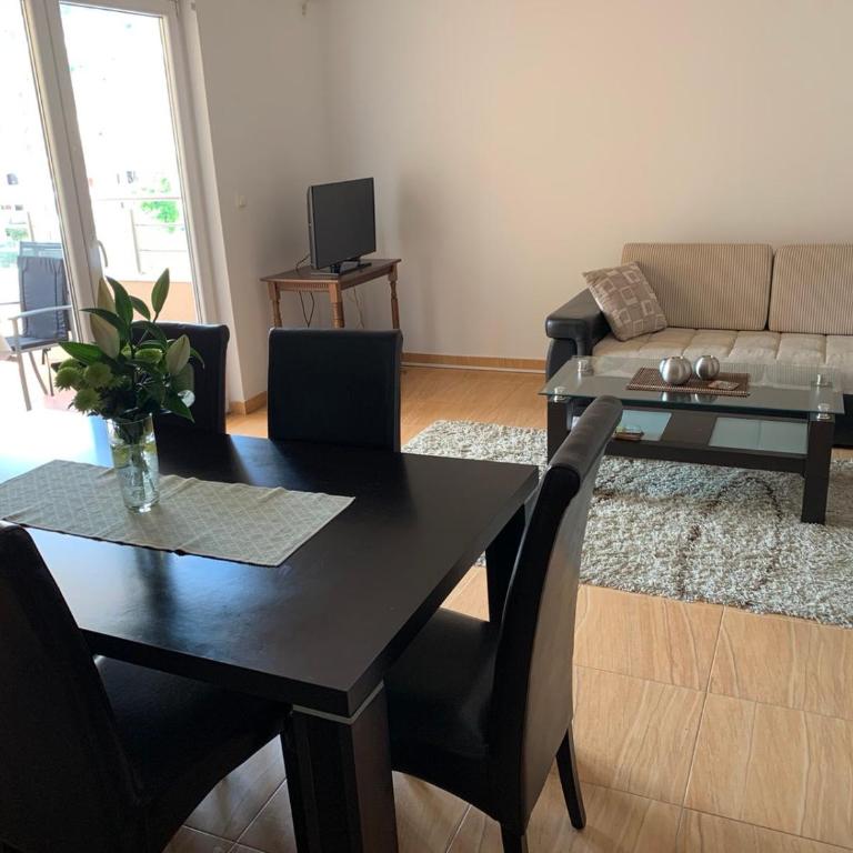 Apartment IDA - Two-Bedroom Apartment - 1