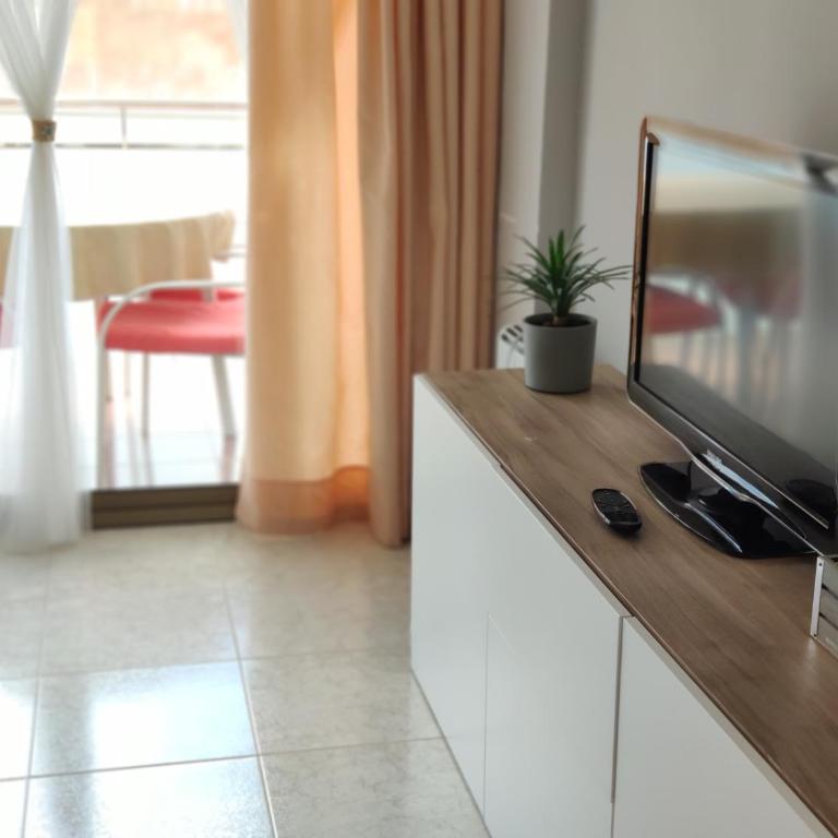 Apartamento a 150 metros de la playa en la Fosca - Apartamento - 2