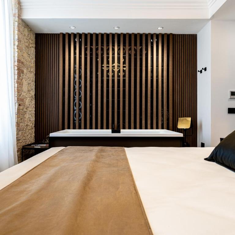 Nero Luxury Suites - Camera Deluxe - 11