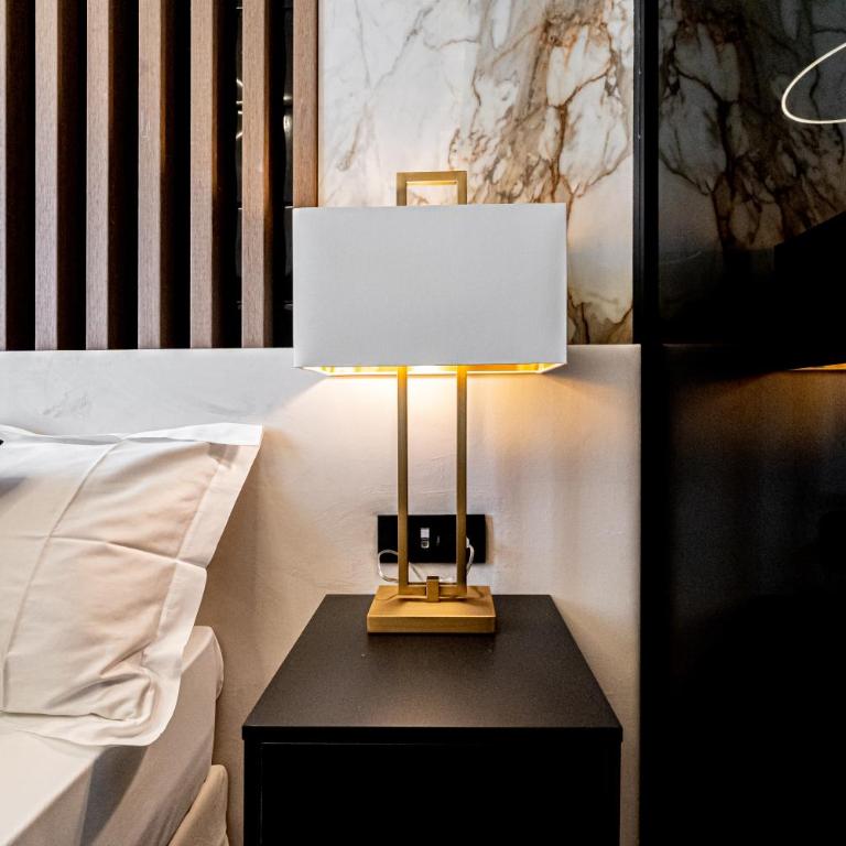 Nero Luxury Suites - Camera Deluxe - 7
