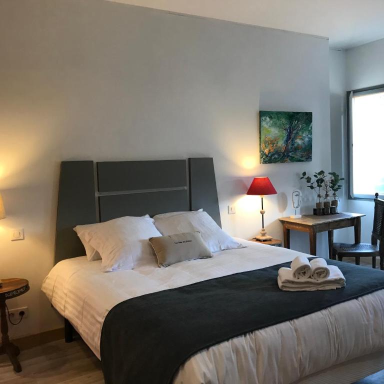 Le Clos du Peintre - Chambre Double - Vue sur Piscine - 3