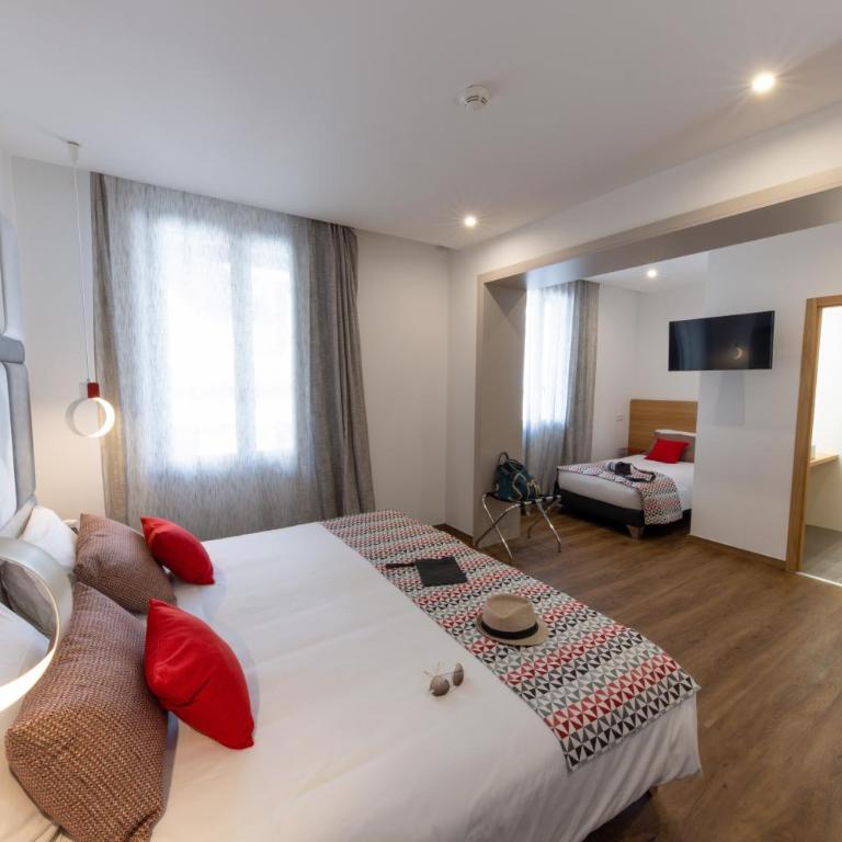 Hôtel Méditerranée - Chambre Triple - Accessible aux Personnes à Mobilité Réduite - 1