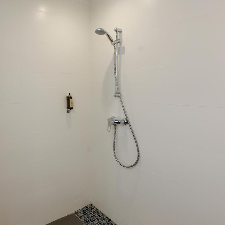 Hôtel Méditerranée - Chambre Quadruple - Accessible aux Personnes à Mobilité Réduite - 3