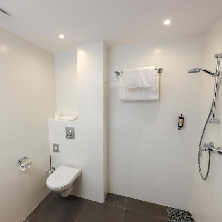 Hôtel Méditerranée - Chambre Triple - Accessible aux Personnes à Mobilité Réduite - 3