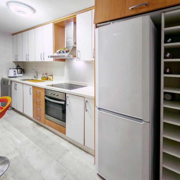 EL DESCANSO DEL FARO. THE LIGHTHOUSE RETREAT - Three-Bedroom Townhouse - 9