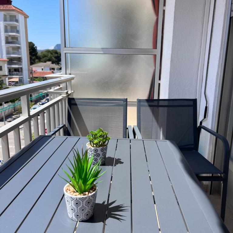 A 1 MINUTO DE LA PLAYA Alojamiento 2 habitaciones - Aire Acc y ascensor - Two-Bedroom Apartment - 4