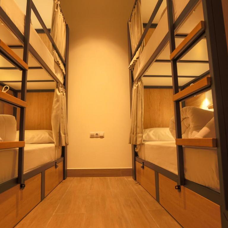 Nut Hostel - Bed in 4-Bed Mixed Dormitory Room - 3