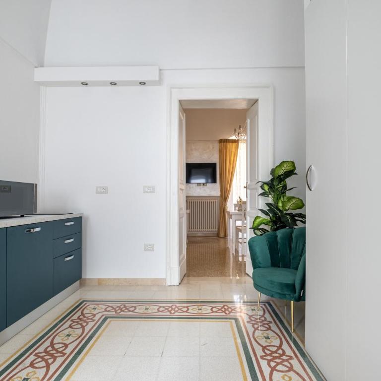 GuestHost - Guest House La Baronessa - Suite con Balcone - 12