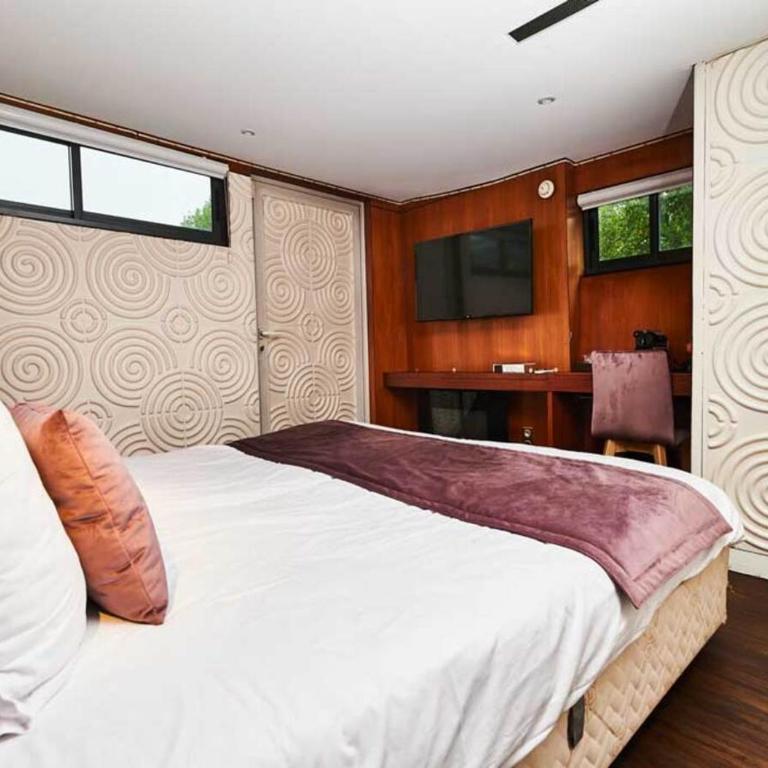 VIP Paris Yacht Hôtel & Spa - Chambre Double Deluxe avec Balcon - 3