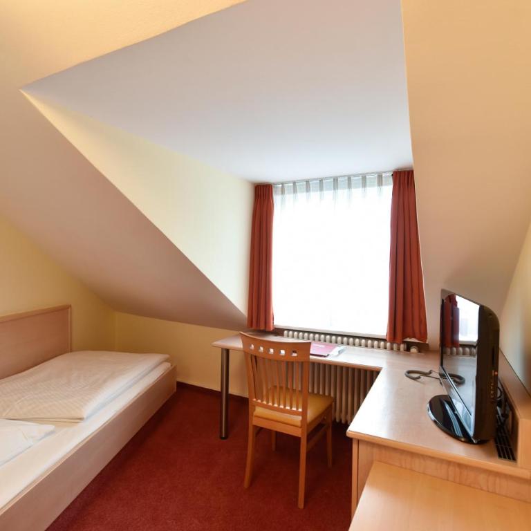 Hotel ADRIA München - Familienzimmer - 7