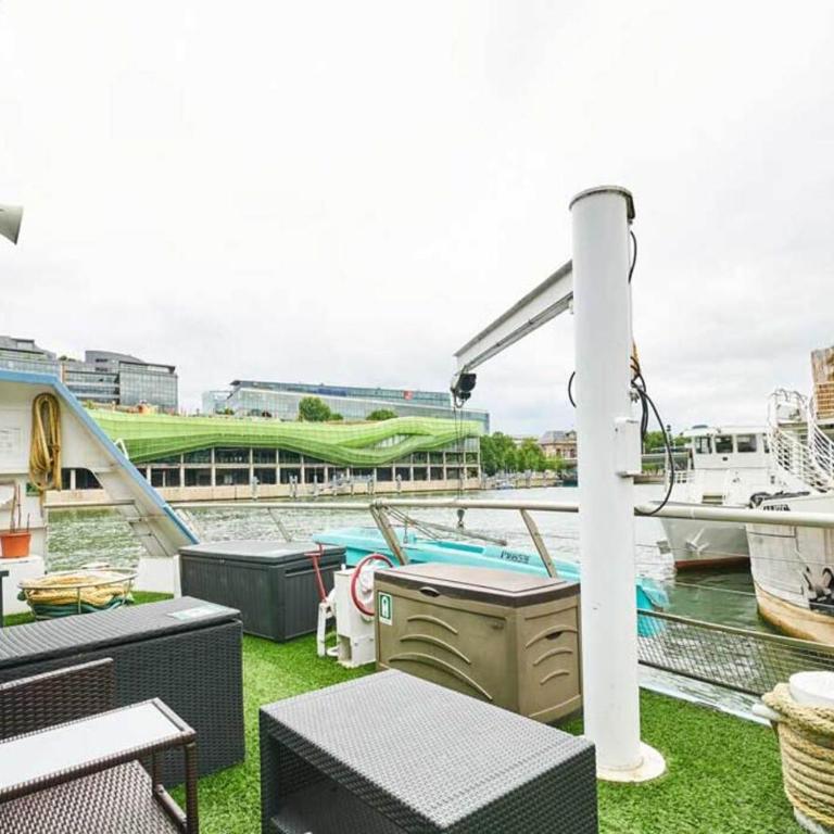 VIP Paris Yacht Hôtel & Spa - Chambre Double Deluxe avec Balcon - 5
