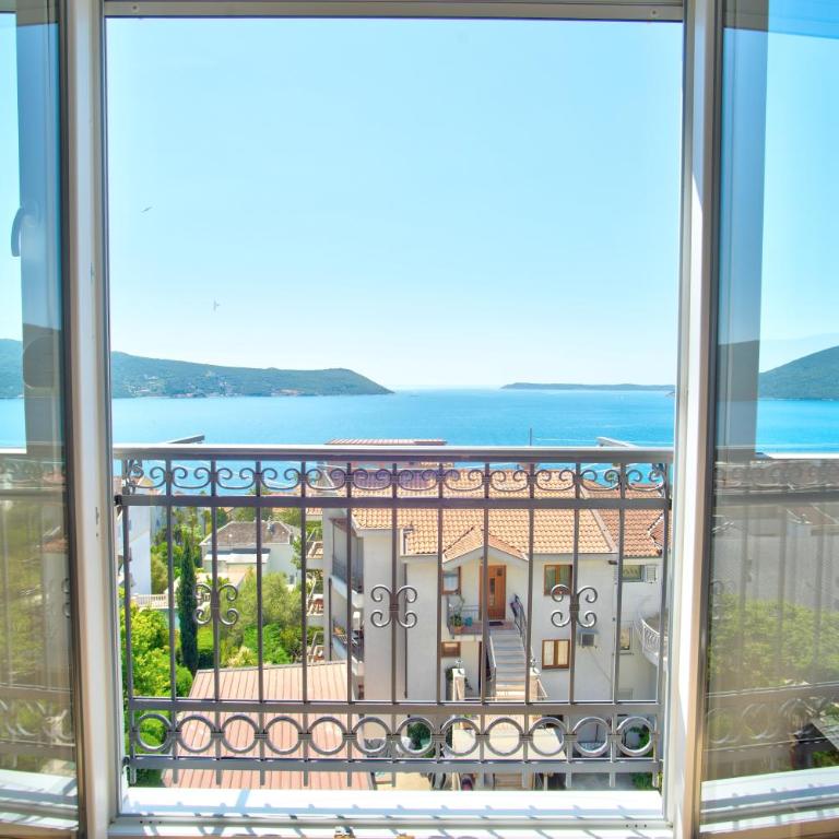 Lala - Apartment with Sea View - 1