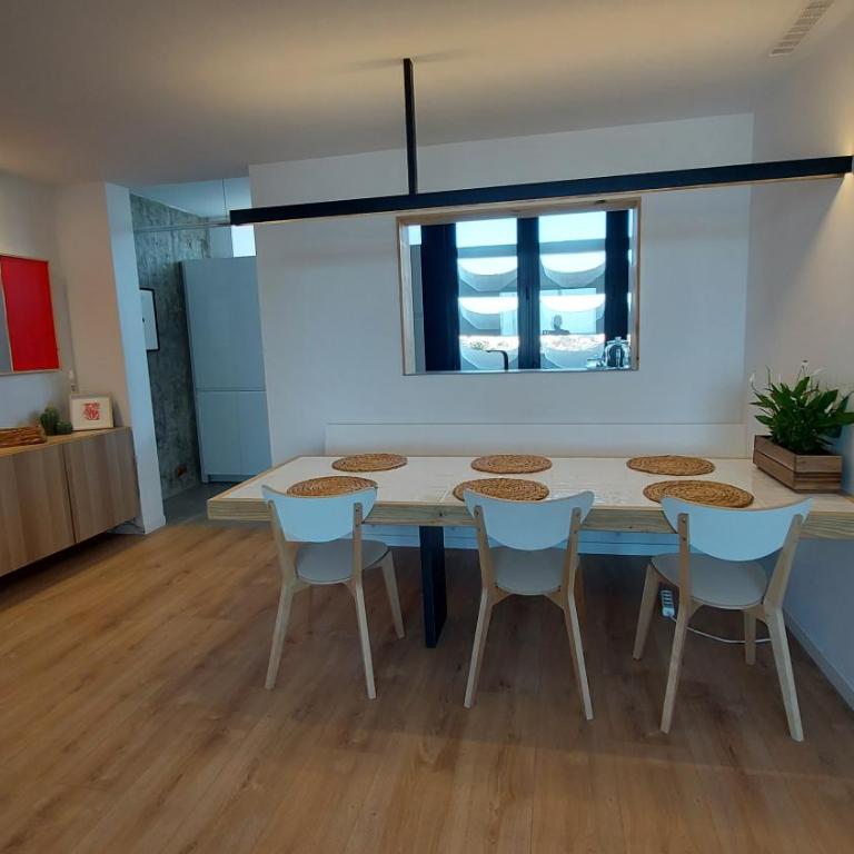 Love Rent4 Málaga La Playa - Apartamento de 3 dormitorios - 10