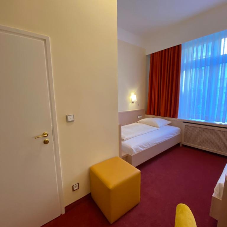 Hotel ADRIA München - Zweibettzimmer - 4