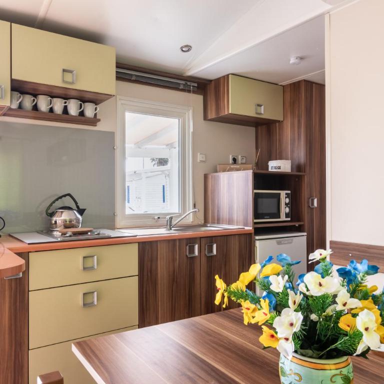 Residence Il Borgo - Bungalow Fronte Spiaggia - 9