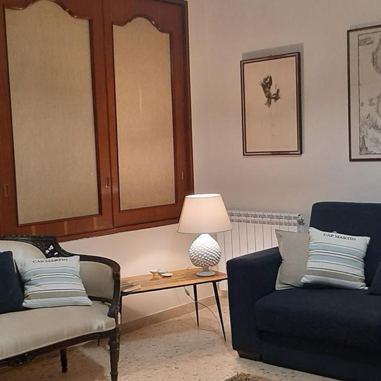 Colazione in giardino con vista mare - Apartment with Sea View - 9