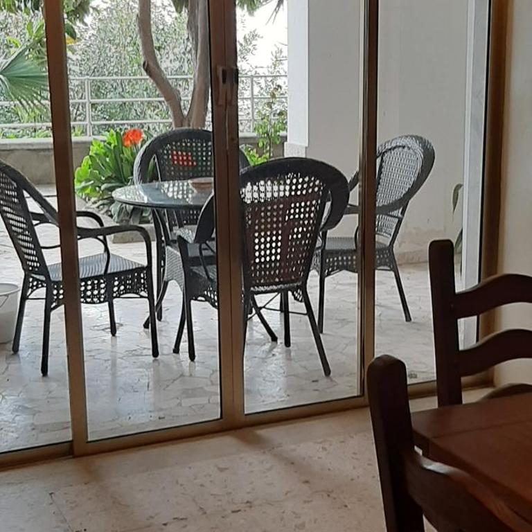 Colazione in giardino con vista mare - Apartment with Sea View - 13
