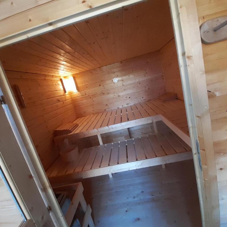 Ferienwohnung Bruni Bock - Three-Bedroom Apartment with Shower - 7