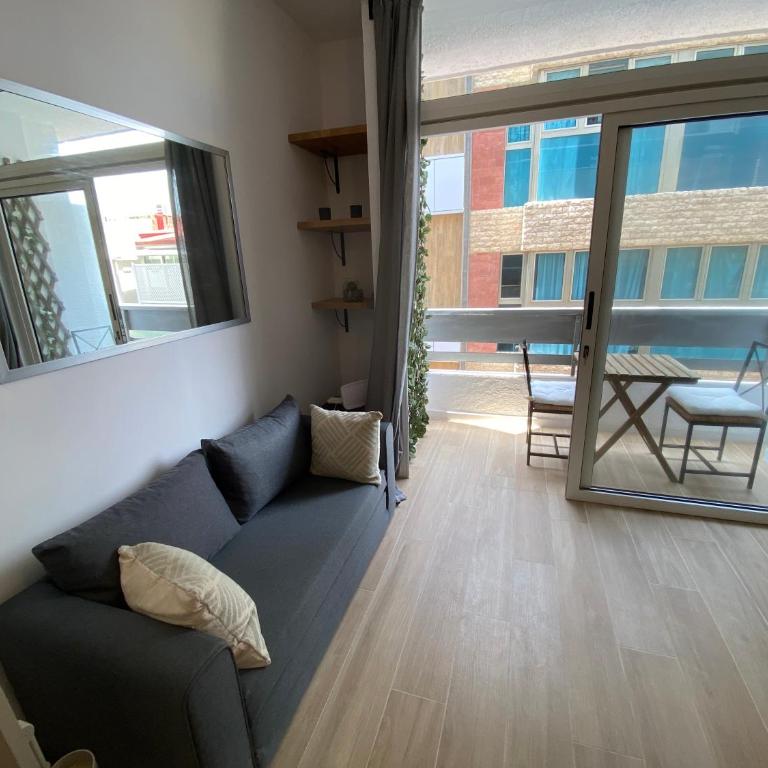 Beach balcony lounge - One-Bedroom Apartment - 19