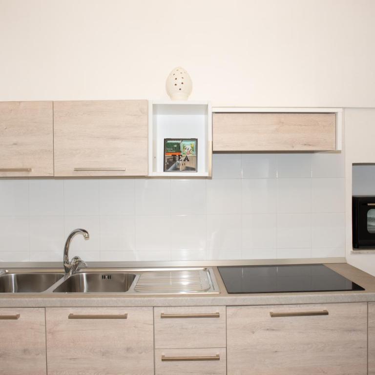 I Trulli di Mina - Trullo Girasole - Two-Bedroom House - 13
