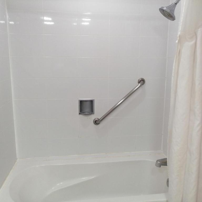 Holiday Inn Express Mexico Reforma by IHG - Suite Deluxe con cama extragrande y bañera adaptada para personas con discapacidad auditiva - No fumadores - 2