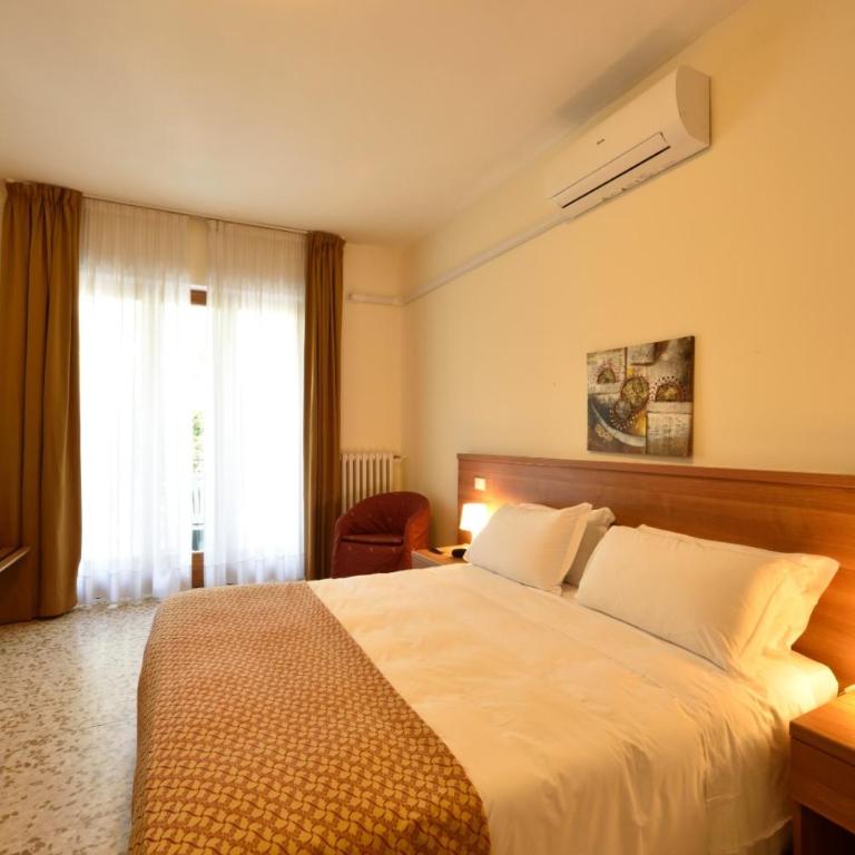 Hotel Diano Marina Mhotelsgroup - Habitación Doble con baño privado - 4