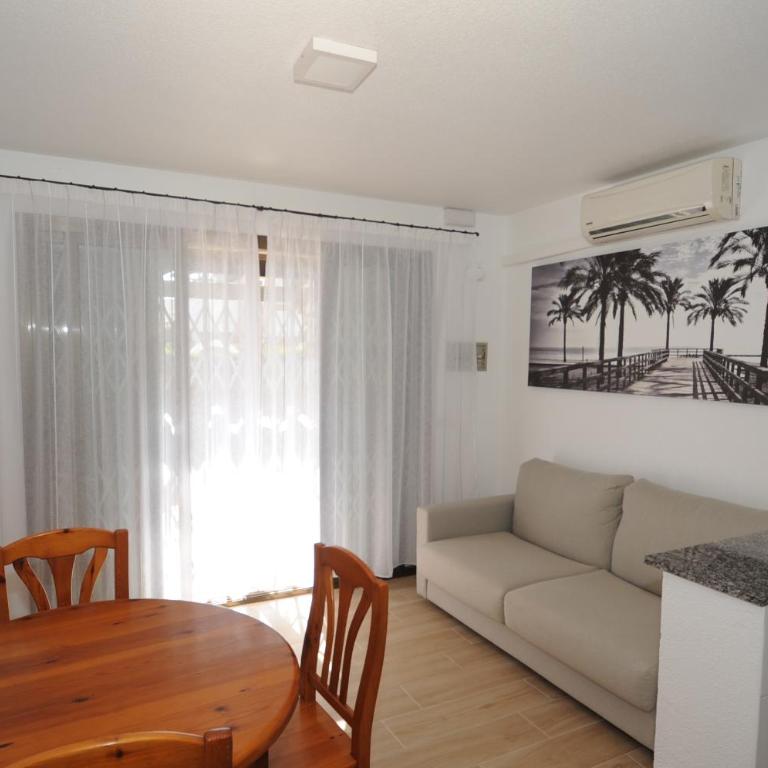 Orange Park Estudio Jardin vista piscina - One-Bedroom Bungalow - 2