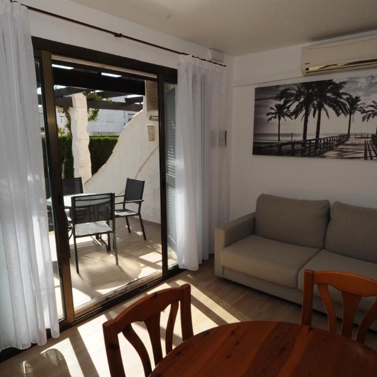 Orange Park Estudio Jardin vista piscina - One-Bedroom Bungalow - 3